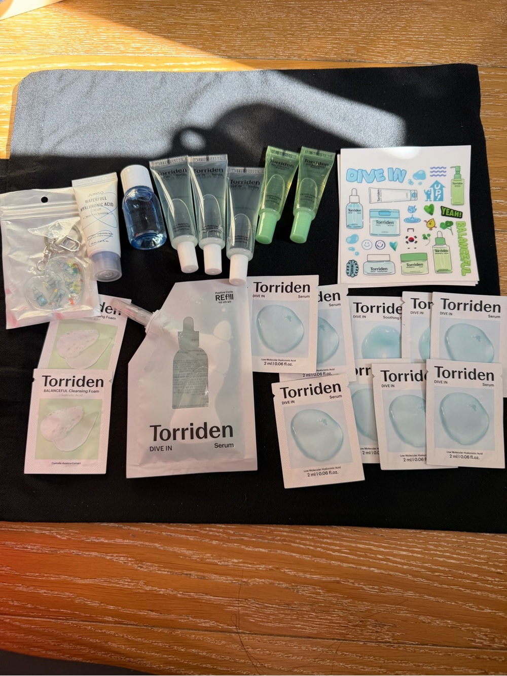 Torriden dive in serum, skincare, keychain